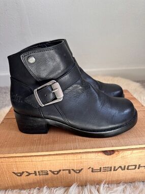 Harley-Davidson Women's Khari black leather motorcycle ankle boots 9 1/2